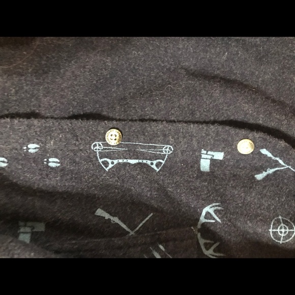 Legendary Whitetails flannel - Picture 5 of 8